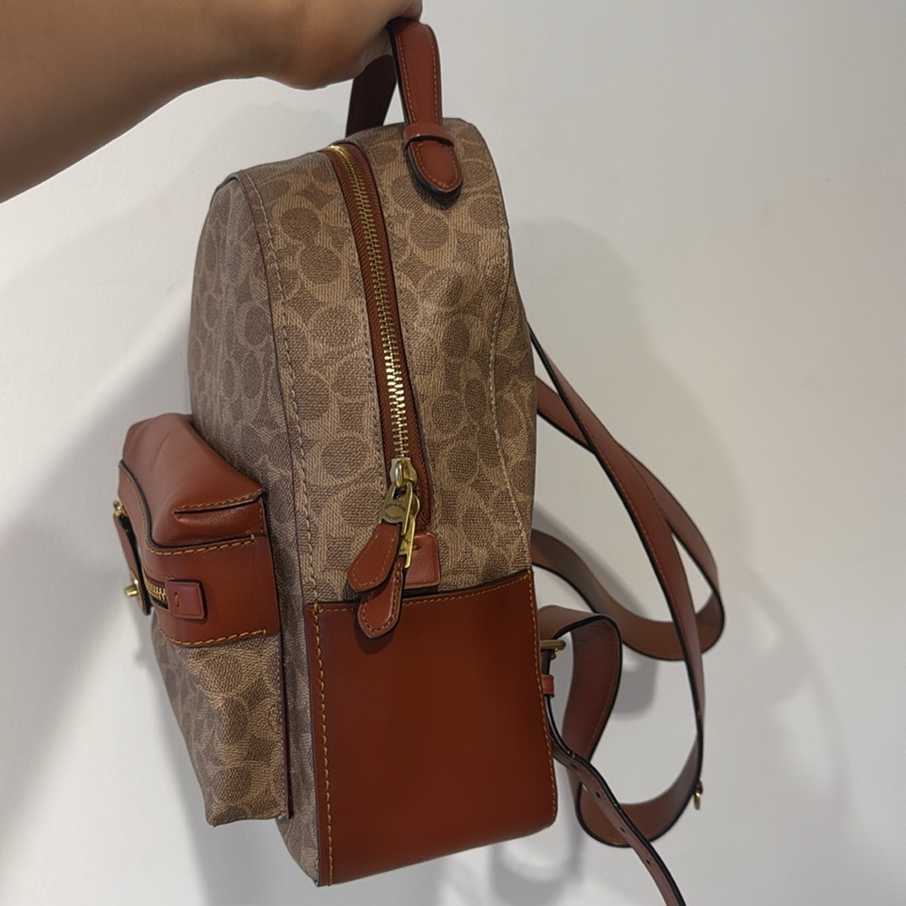 COACH l Restored Campus Backpack In Signature Canvas. Excellent condition! - Picture 4 of 6